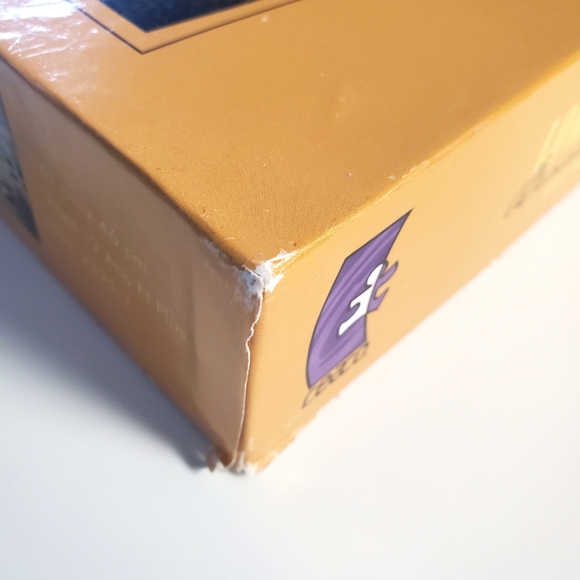 Lowell Herrero Beach Vacation Puzzle 550 Piece - Picture 7 of 11